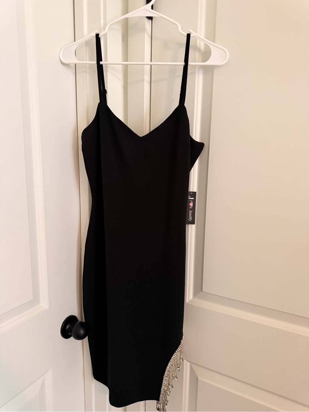 Black Sleeveless V-Neck Cocktail Dress with Fringe Detail